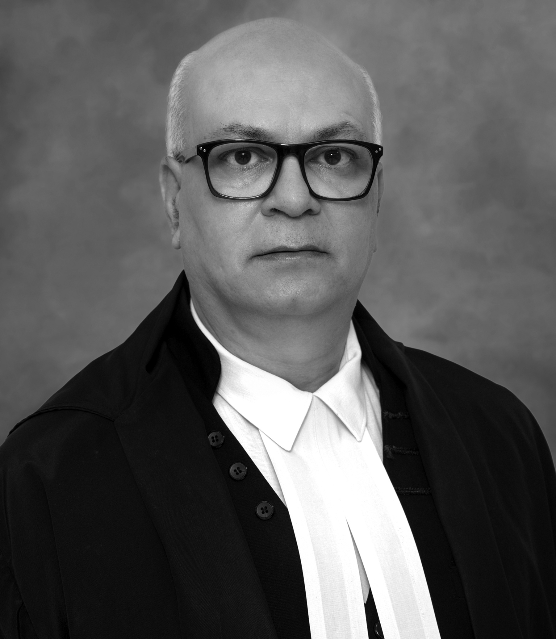 माननीय मुख्य न्यायाधीश महेश शरदचन्द्र सोनक